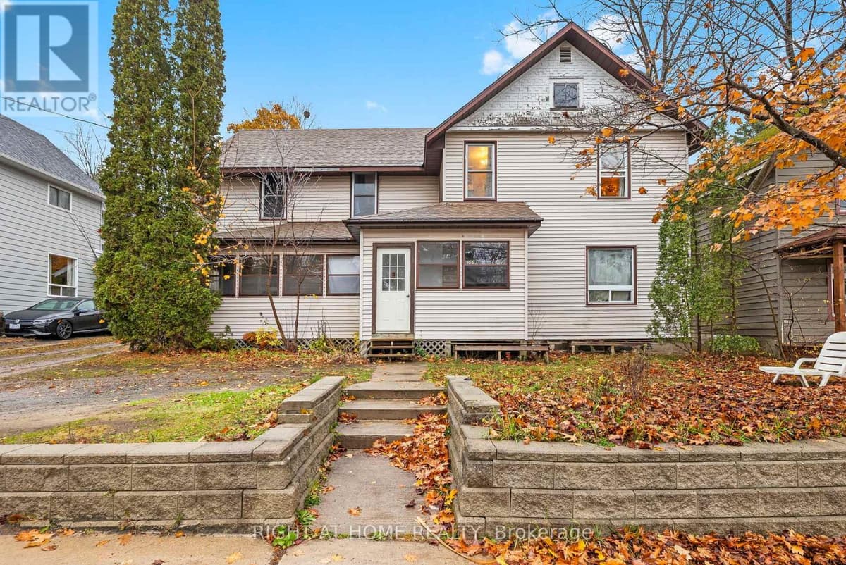 5 Bed · 4 Bath Multi-Family for Sale in Parry Sound