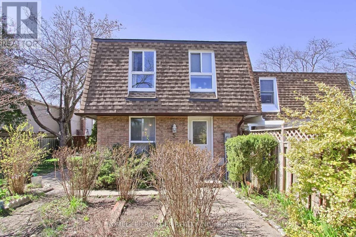 3 Bed · 2 Bath Detached House for Sale in Richmond Hill