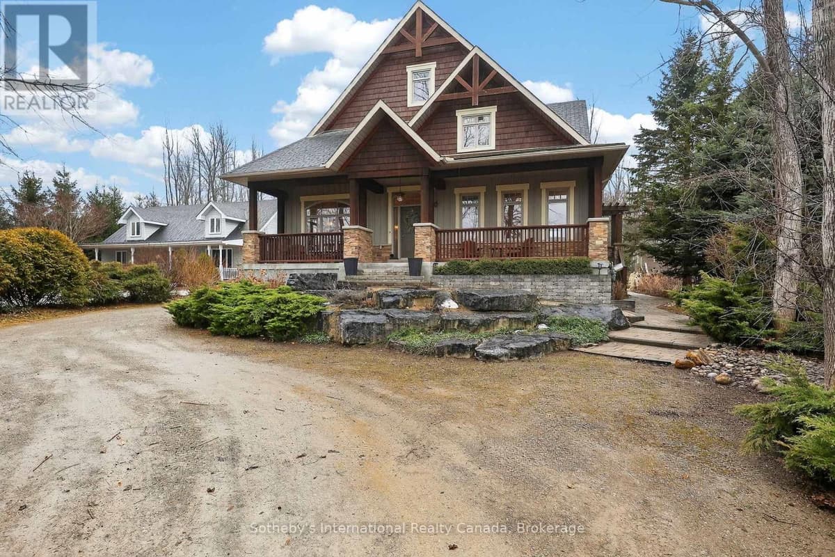 6 Bed · 4 Bath Detached House for Sale in Blue Mountains