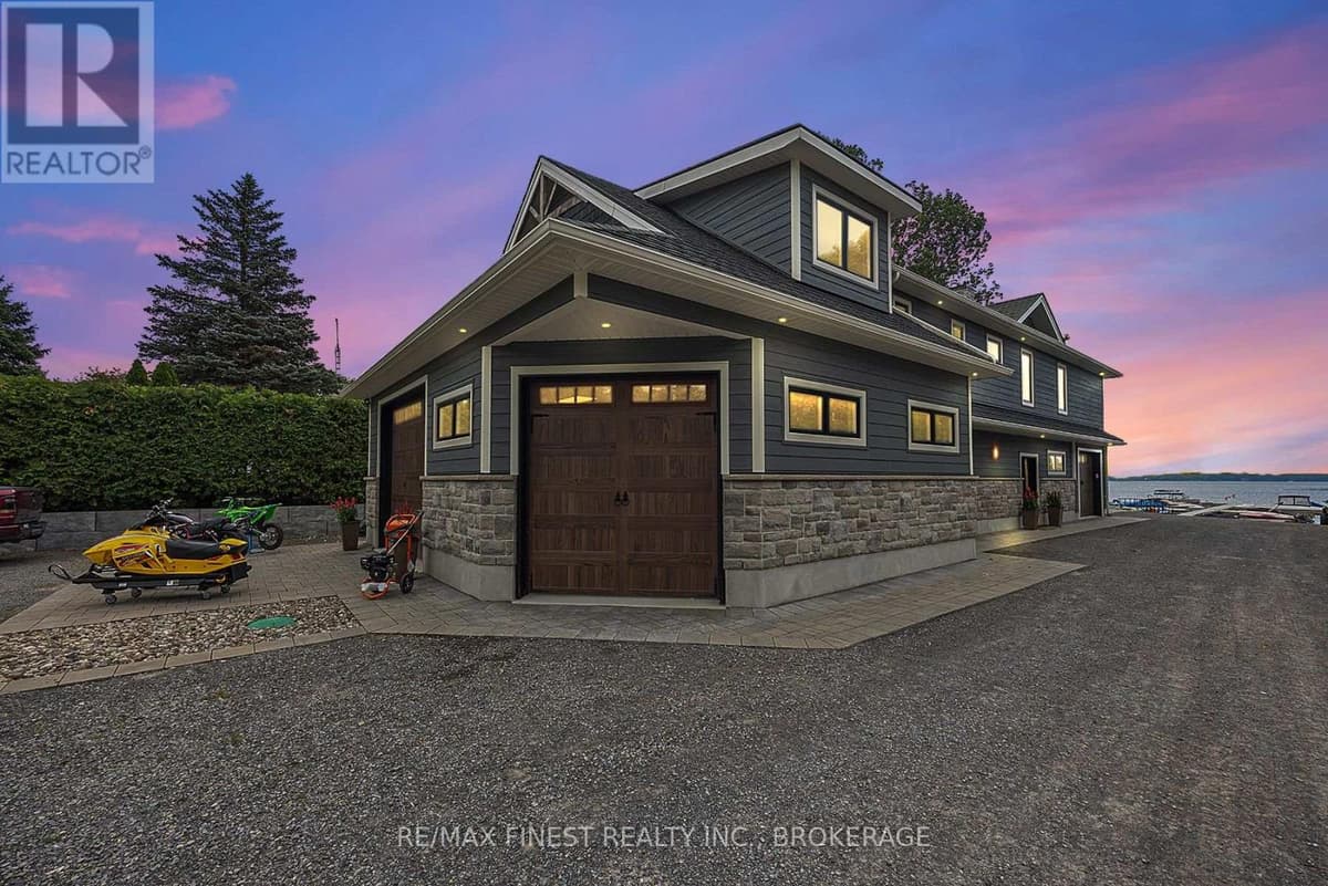 2 Bed · 3 Bath Detached House for Sale in Front of Leeds & Seeleys Bay