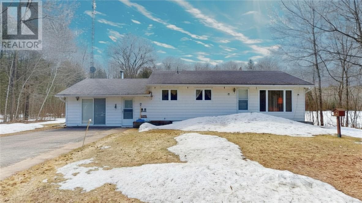 2 Bed · 1 Bath Detached House for Sale in Evansville