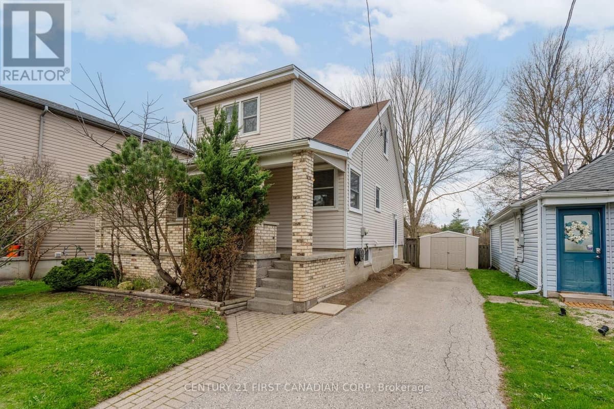 3 Bed · 2 Bath Detached House for Sale in London East