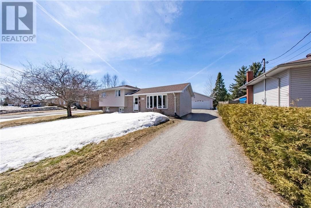 3 Bed · 2 Bath Detached House for Sale in Azilda