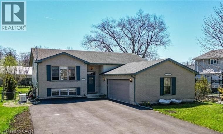 4 Bed · 2 Bath Detached House for Sale in Ridgeway