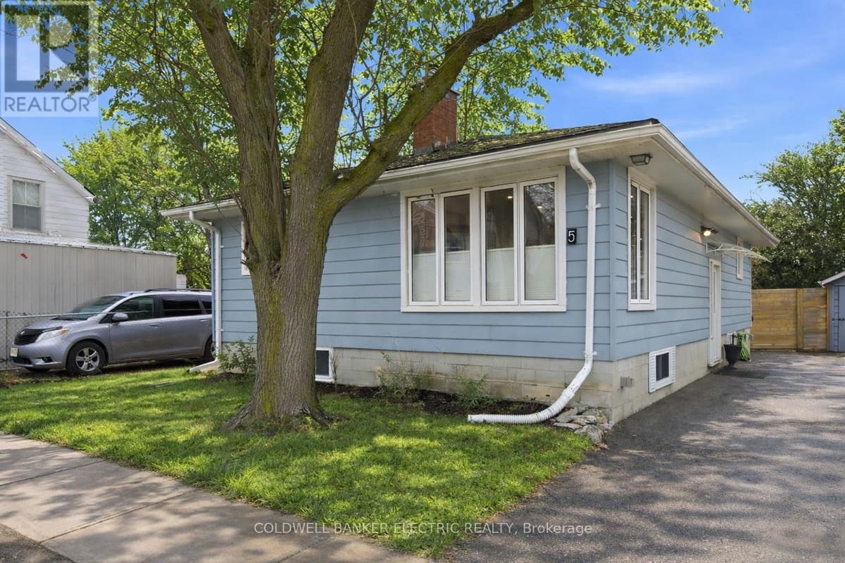 4 Bed · 2 Bath Detached House for Sale in Brock