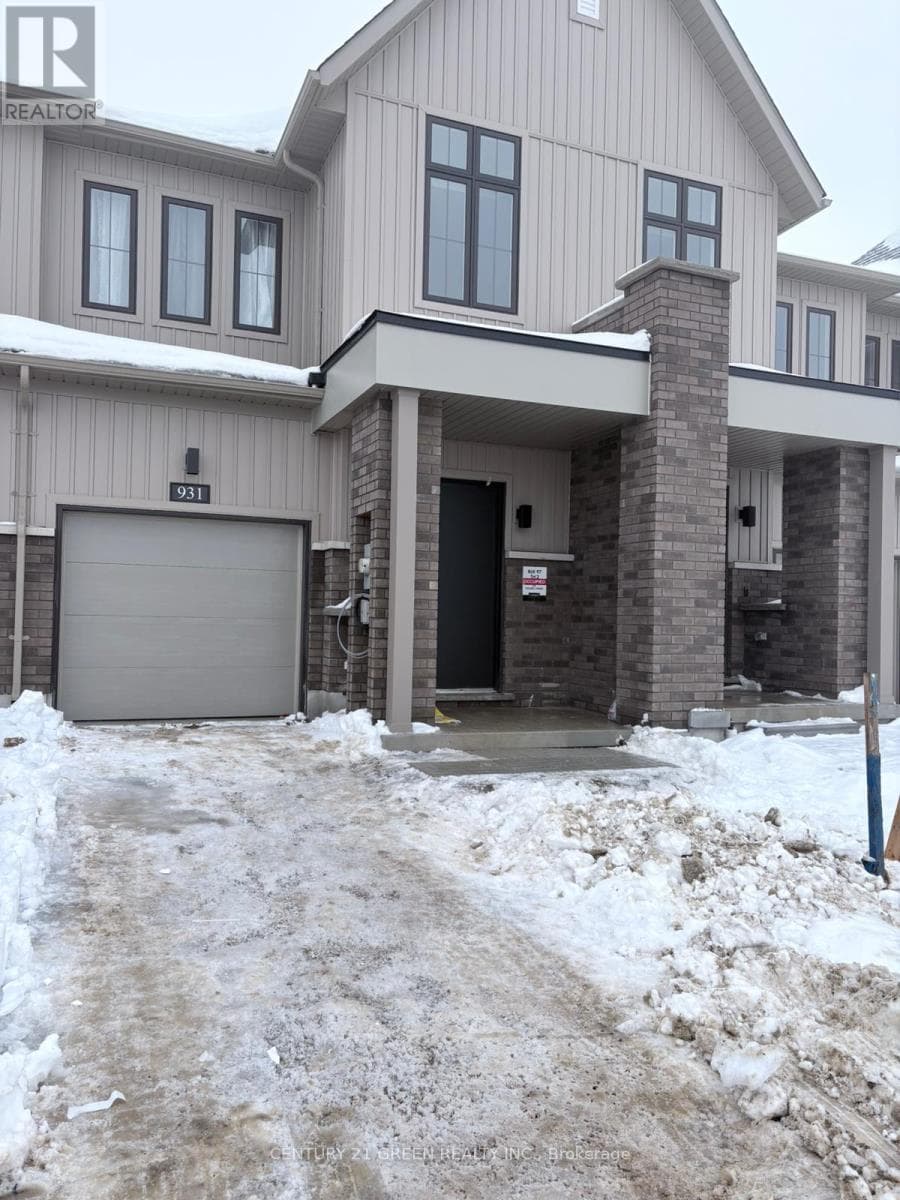 3 Bed · 3 Bath Detached House for Rent in Stratford