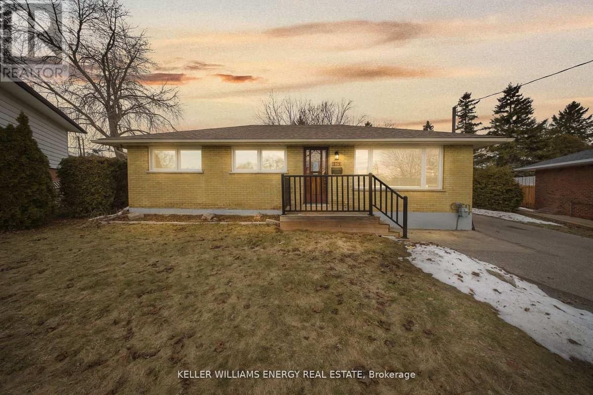 4 Bed · 2 Bath Detached House for Sale in Oshawa