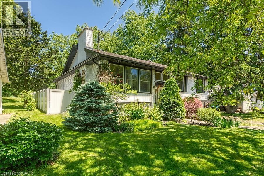 5 Bed · 2 Bath Detached House for Sale in Caledonia