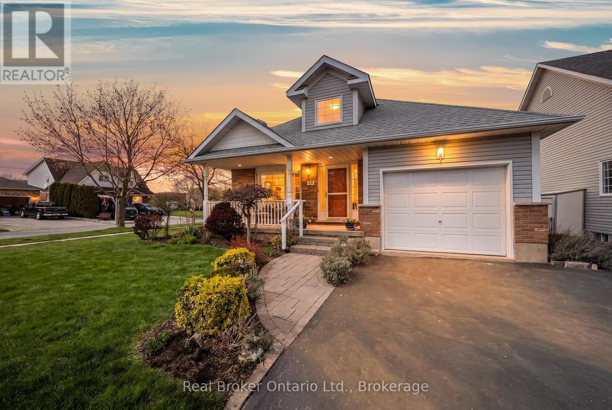 4 Bed · 2 Bath Detached House for Sale in Grimsby