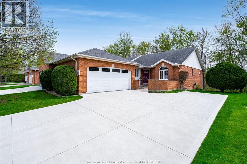 3 Bed · 2 Bath Detached House for Sale in Kingsville