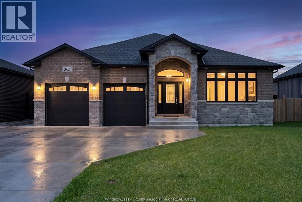 5 Bed · 3 Bath Detached House for Sale in Belle River