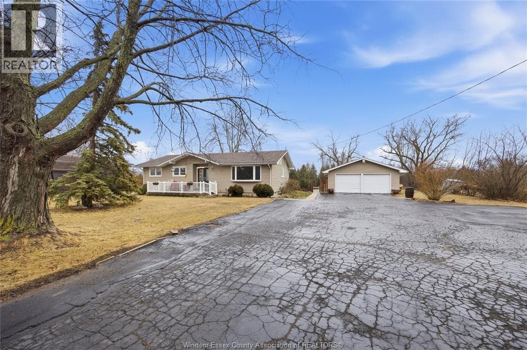 3 Bed · 1 Bath Detached House for Sale in Amherstburg