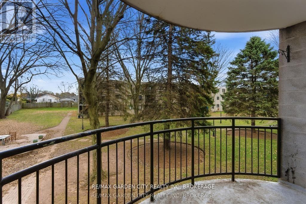 2 Bed · 1 Bath Detached House for Sale in Niagara Falls