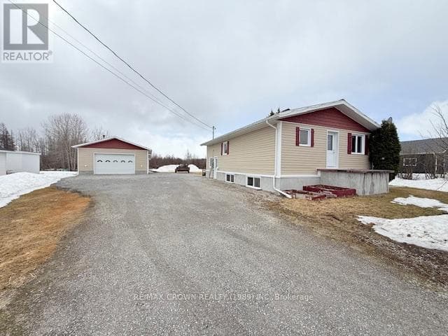 4 Bed · 2 Bath Detached House for Sale in Kapuskasing