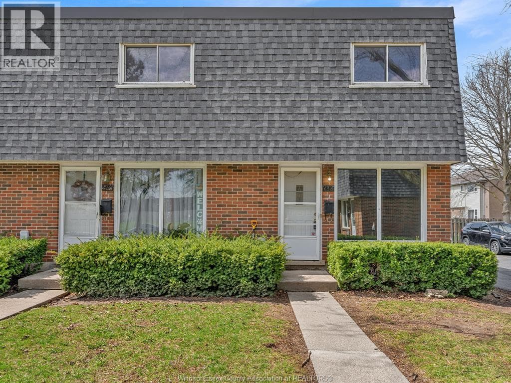 2 Bed · 1 Bath Detached House for Sale in Amherstburg