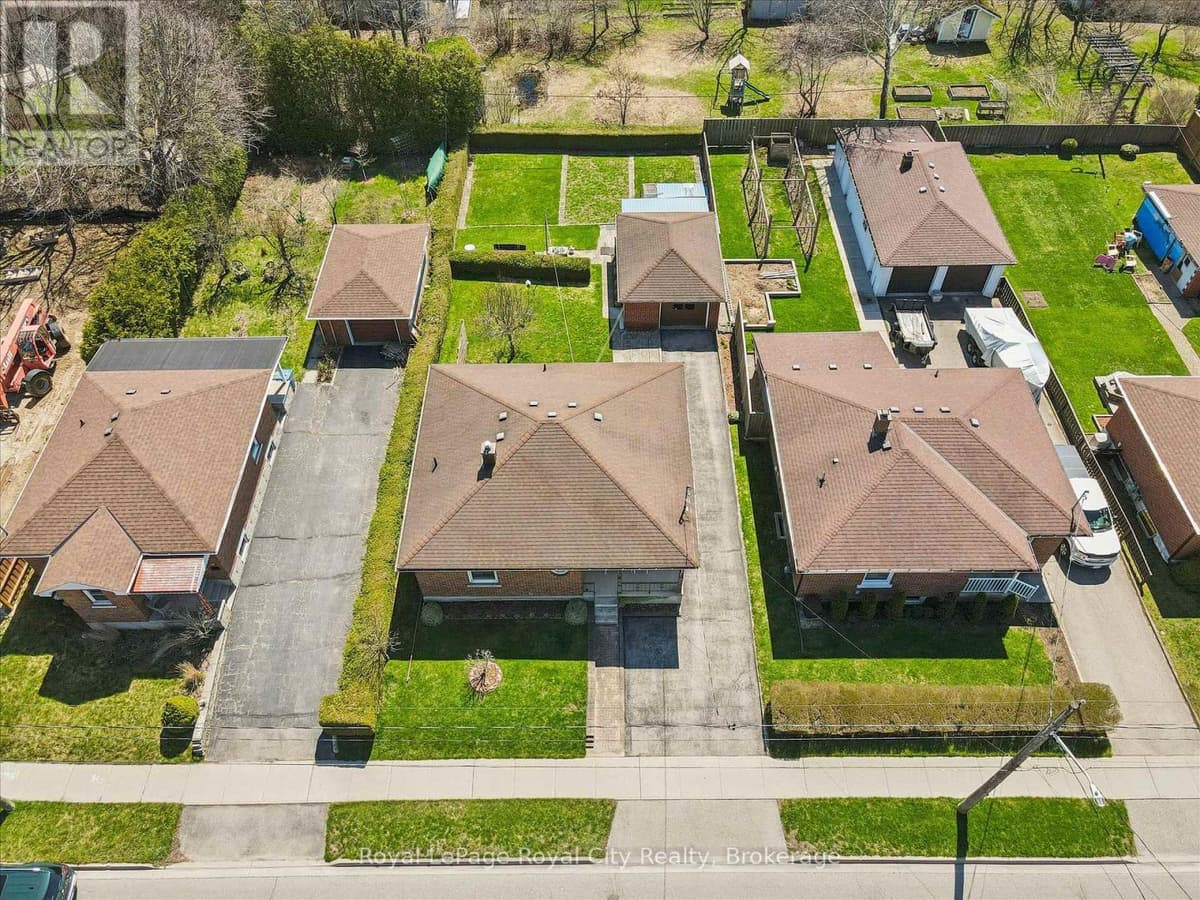 3 Bed · 2 Bath Detached House for Sale in Guelph