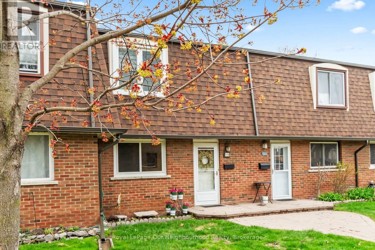 3 Bed · 2 Bath Detached House for Sale in Belleville