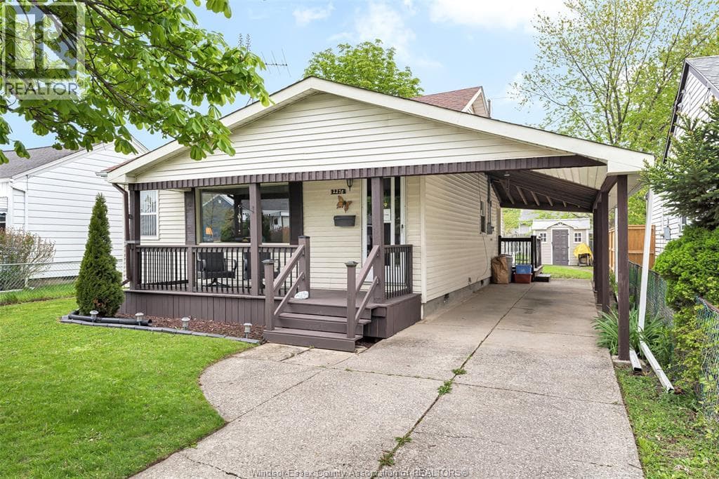 2 Bed · 1 Bath Detached House for Sale in Windsor