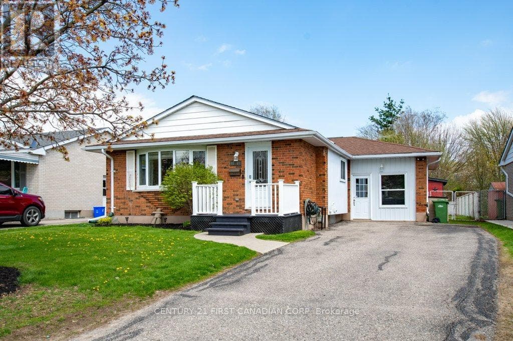 4 Bed · 2 Bath Detached House for Sale in St. Thomas