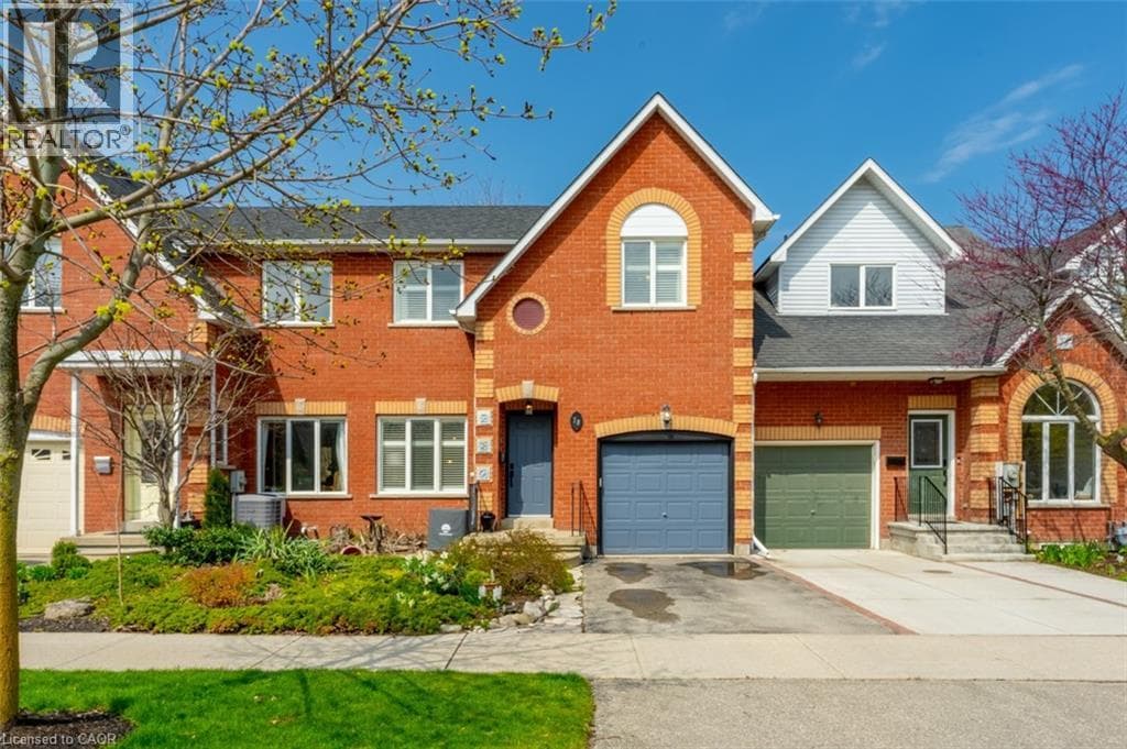 3 Bed · 3 Bath Detached House for Sale in Grimsby