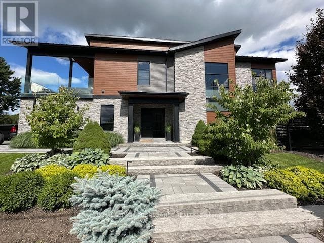 3 Bed · 5 Bath Detached House for Sale in Belleville