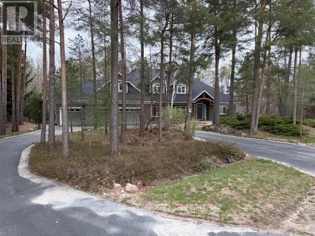 4 Bed · 3 Bath Detached House for Sale in Collingwood