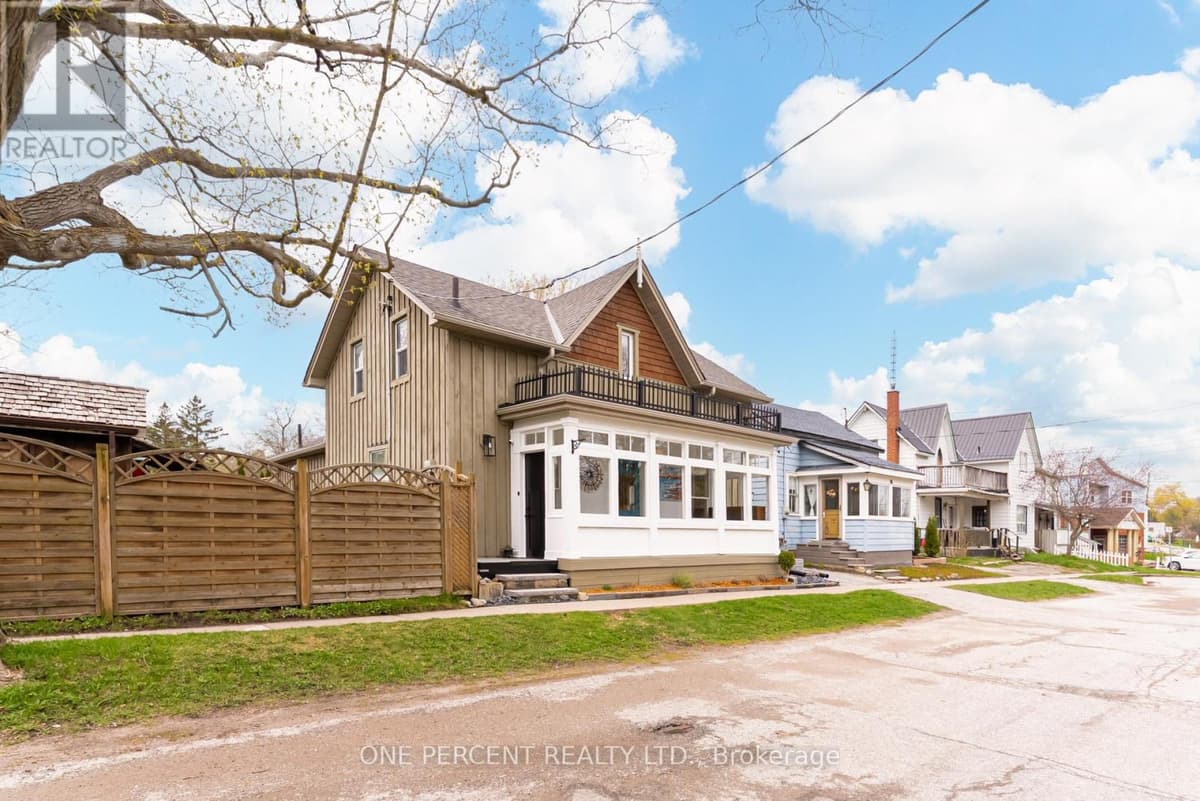 3 Bed · 3 Bath Detached House for Sale in Uxbridge