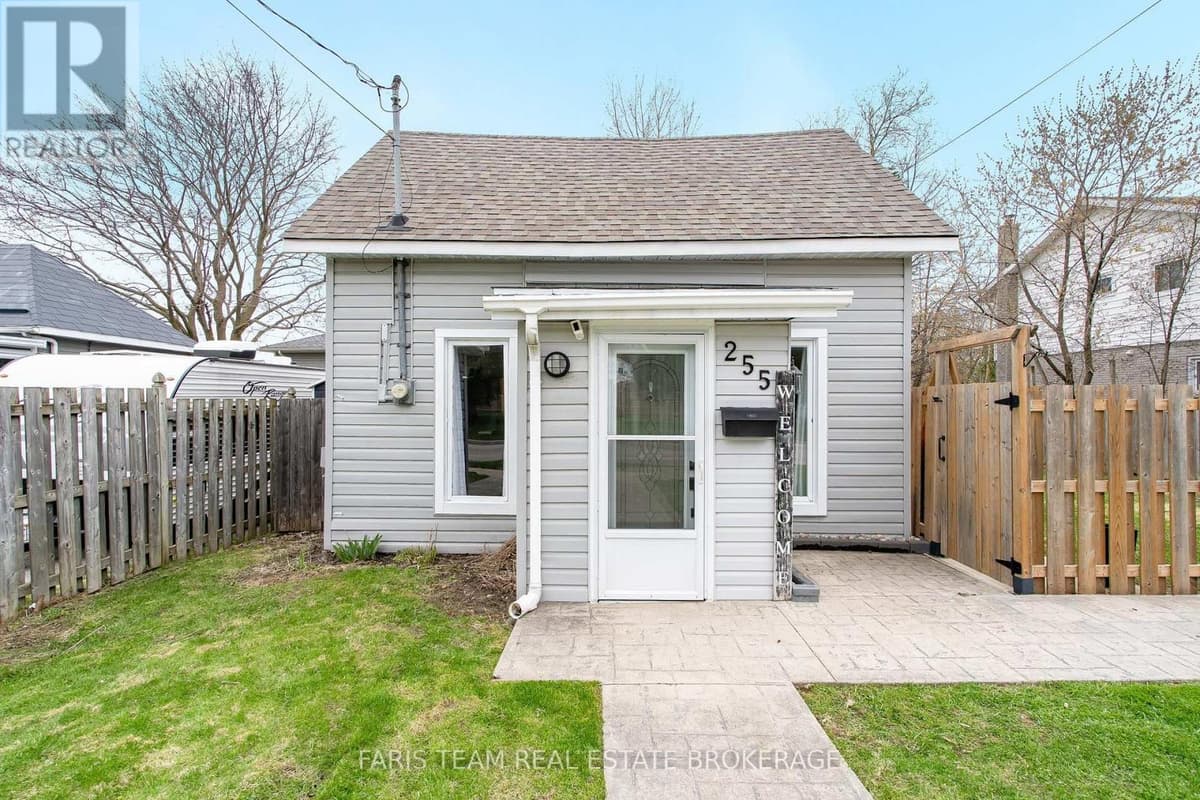 1 Bed · 1 Bath Detached House for Sale in Midland