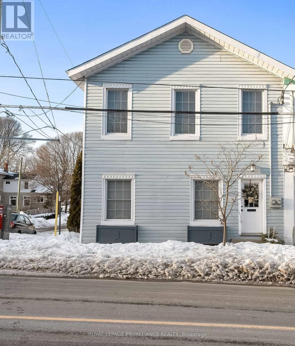 2 Bed · 1 Bath Detached House for Rent in Port Hope