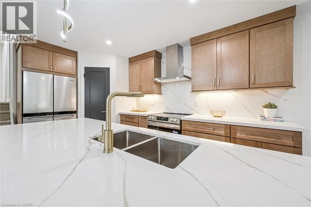 3 Bed · 2 Bath Detached House for Sale in Waterloo
