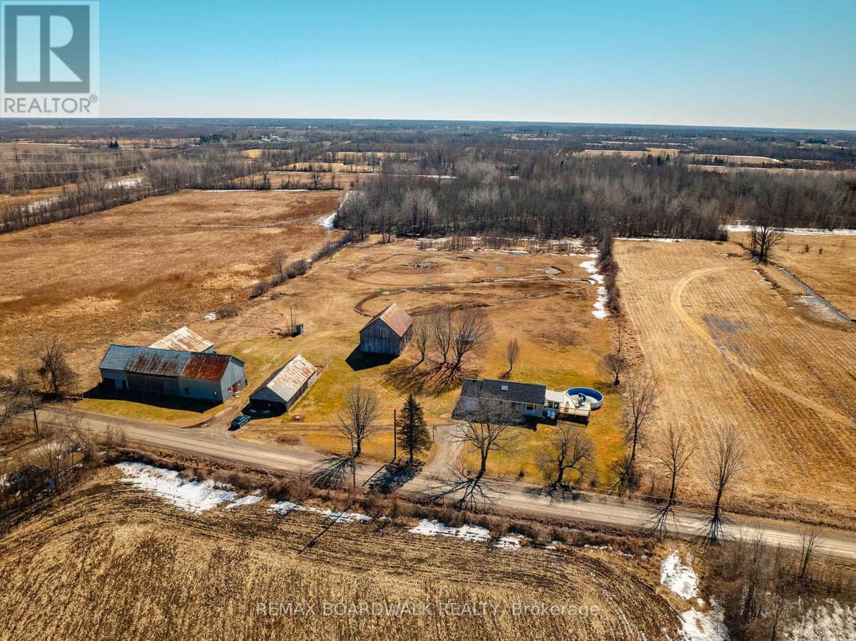 4 Bed · 2 Bath Detached House for Sale in Elizabethtown-Kitley