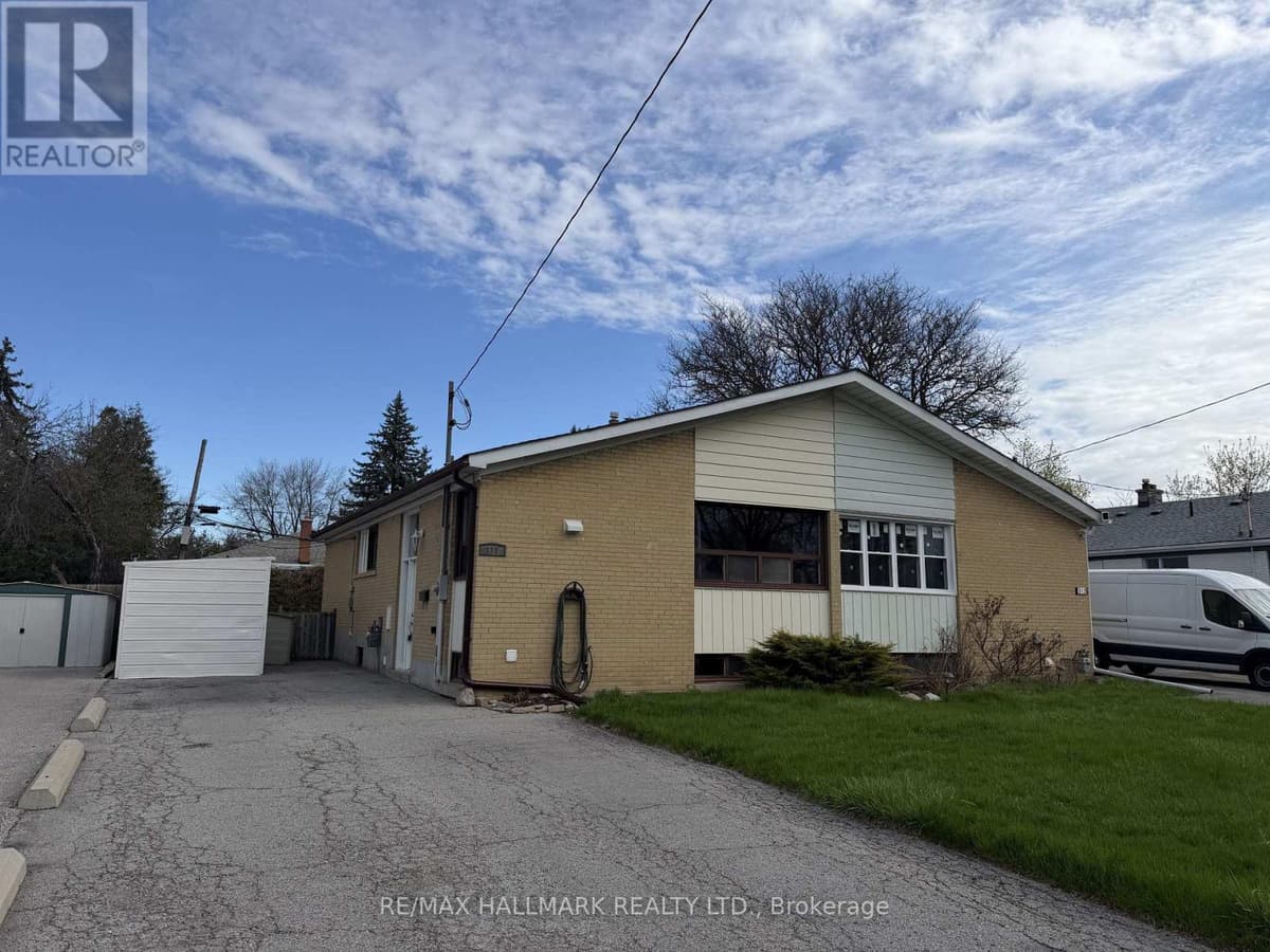 3 Bed · 1 Bath Detached House for Rent in Richmond Hill
