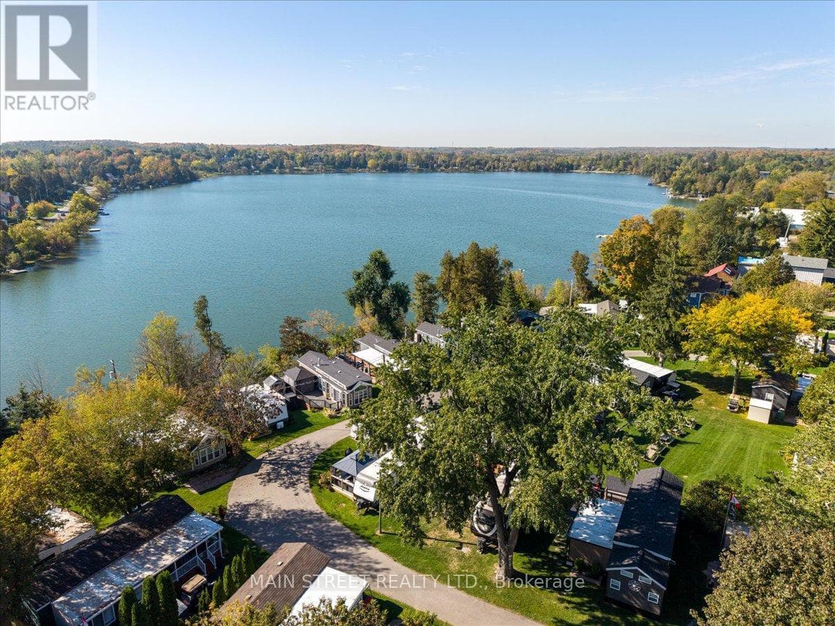 2 Bed · 1 Bath Detached House for Sale in Whitchurch-Stouffville