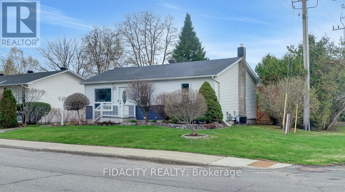 2 Bed · 2 Bath Detached House for Sale in Russell