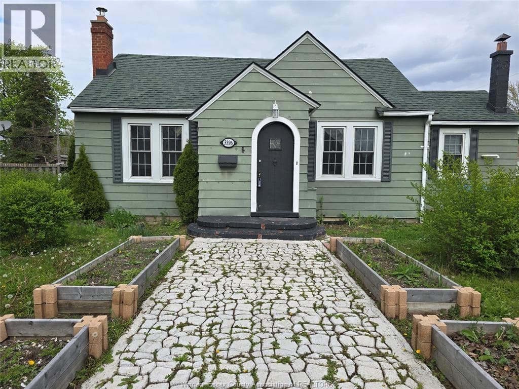 5 Bed · 1 Bath Detached House for Rent in Windsor