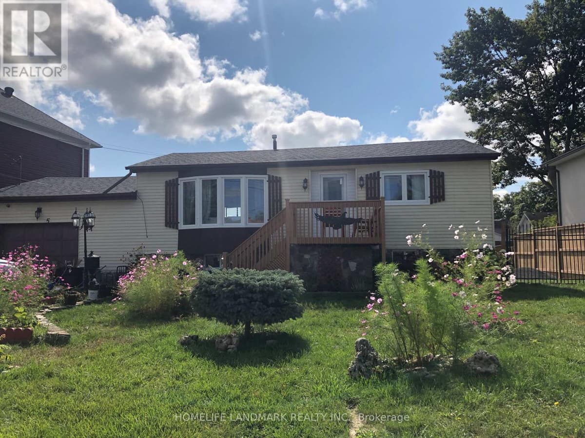 3 Bed · 2 Bath Detached House for Rent in East Gwillimbury