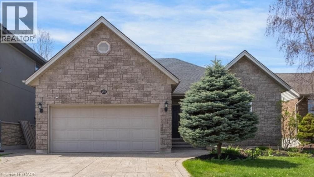 5 Bed · 3 Bath Detached House for Sale in Woodstock