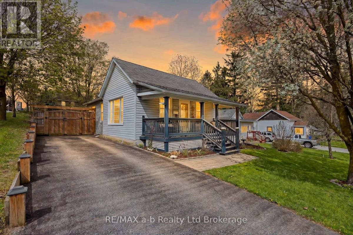 3 Bed · 1 Bath Detached House for Sale in Woodstock