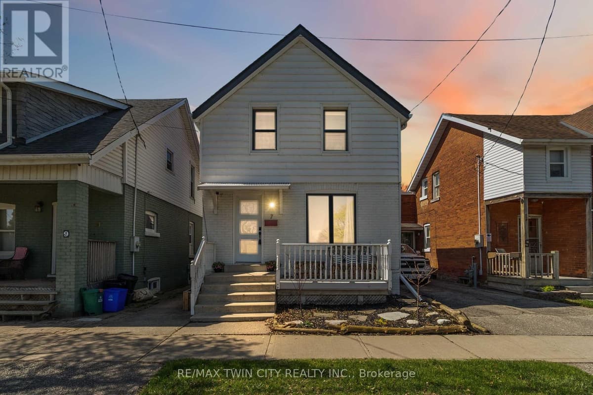 3 Bed · 2 Bath Detached House for Sale in Brantford