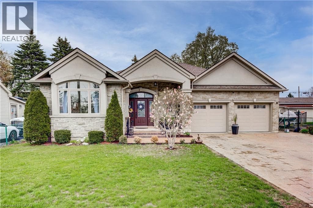 4 Bed · 3 Bath Detached House for Sale in Brantford