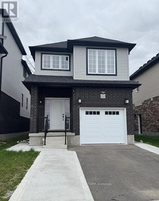 4 Bed · 3 Bath Detached House for Sale in Cambridge