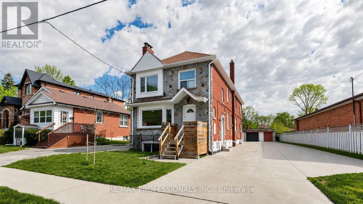 10 Bed · 8 Bath Multi-Family for Sale in Toronto