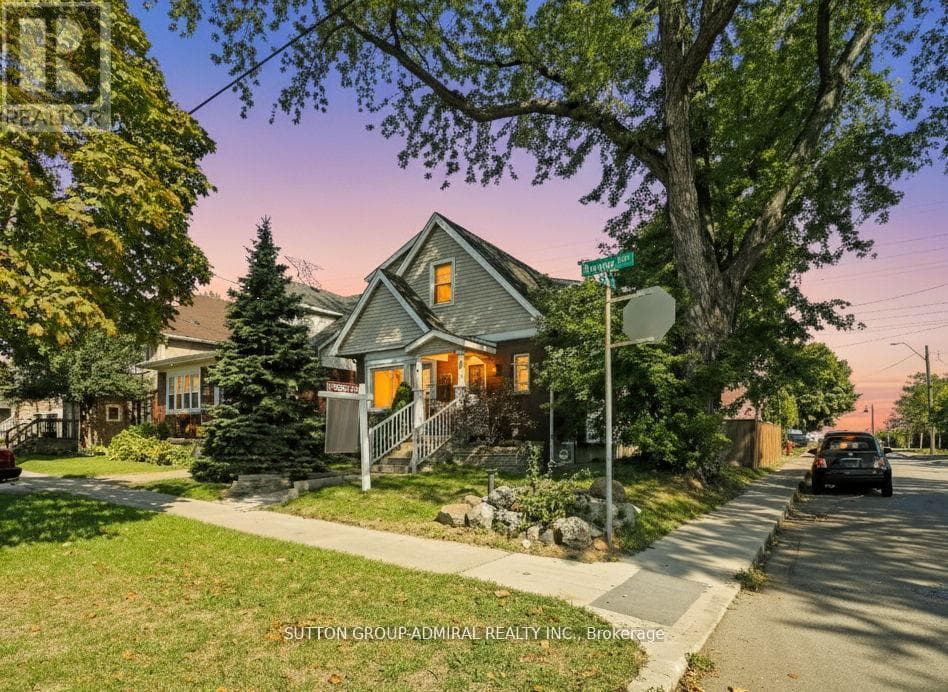 4 Bed · 4 Bath Detached House for Sale in Hamilton