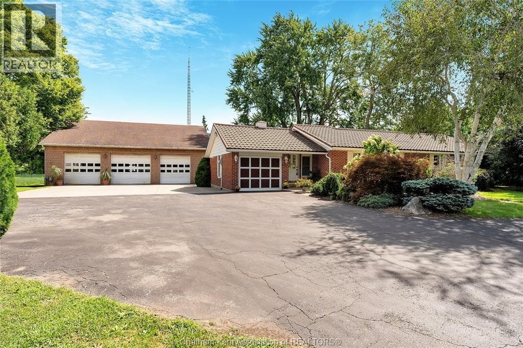 3 Bed · 2 Bath Detached House for Sale in Thamesville
