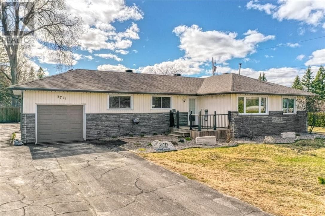 3 Bed · 1 Bath Detached House for Sale in Val Caron