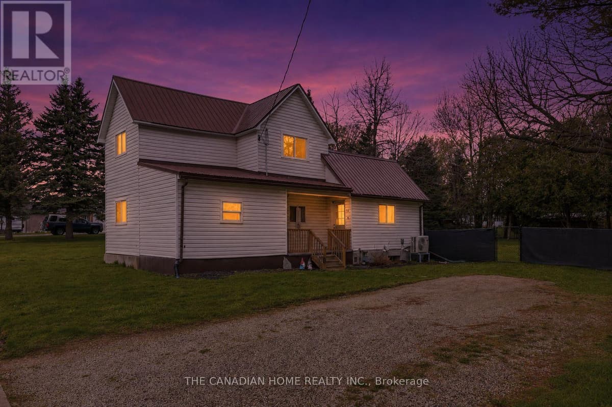 3 Bed · 1 Bath Detached House for Sale in Blandford-Blenheim