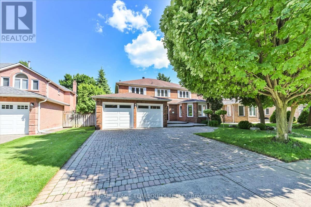 7 Bed · 5 Bath Multi-Family for Sale in Oakville