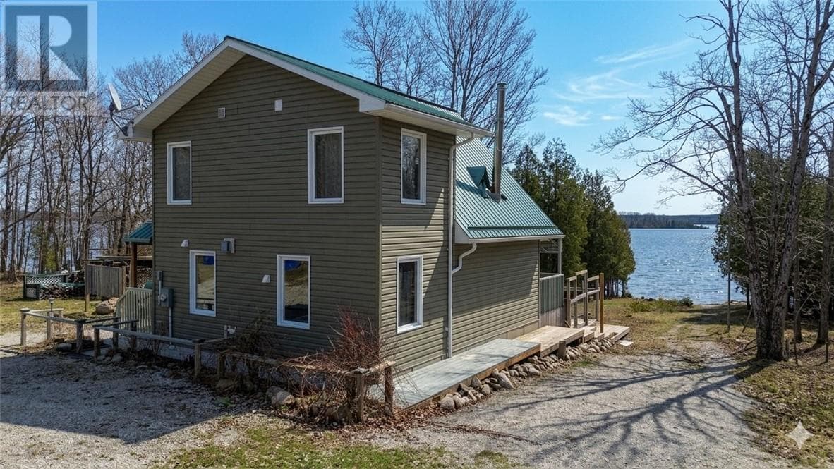 2 Bed · 2 Bath Detached House for Sale in Gore Bay, Manitoulin Island