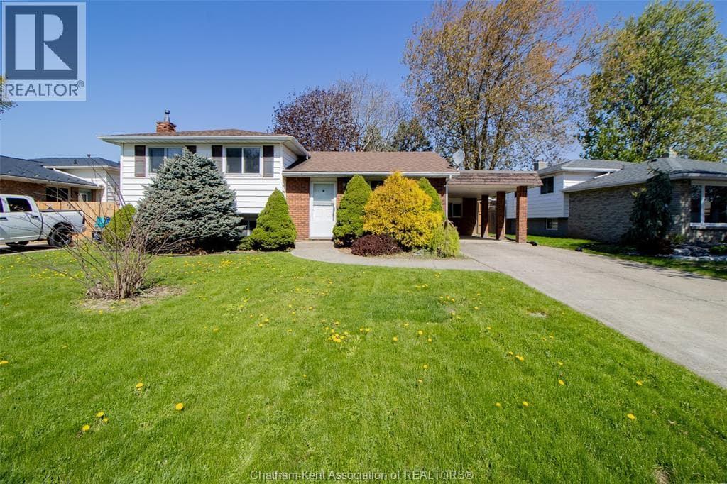 3 Bed · 1 Bath Detached House for Sale in Wallaceburg