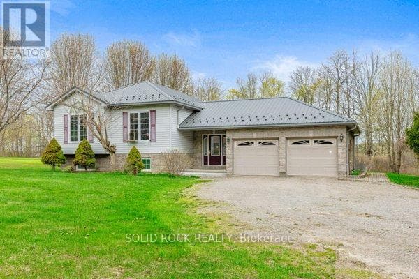 4 Bed · 3 Bath Detached House for Sale in Front of Yonge